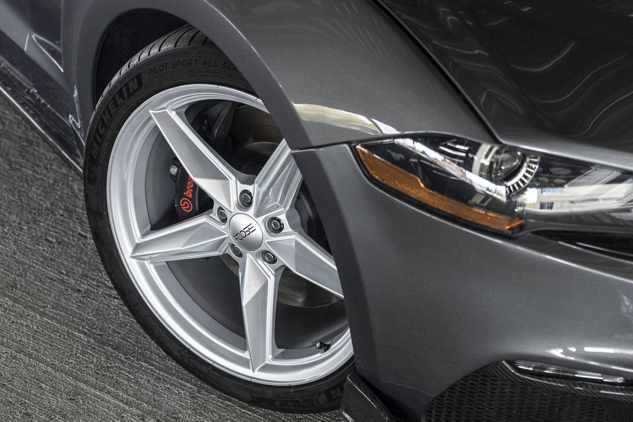 2019 Ford Mustang - Foose CF8 - Silver | EFX Tires
